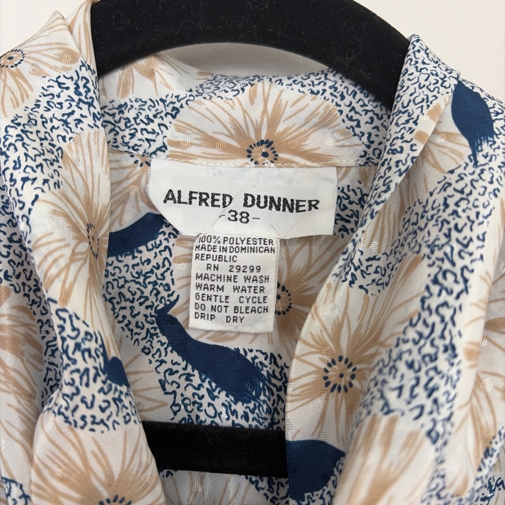 Vintage floral blouse with neck tie - Picture 3 of 5